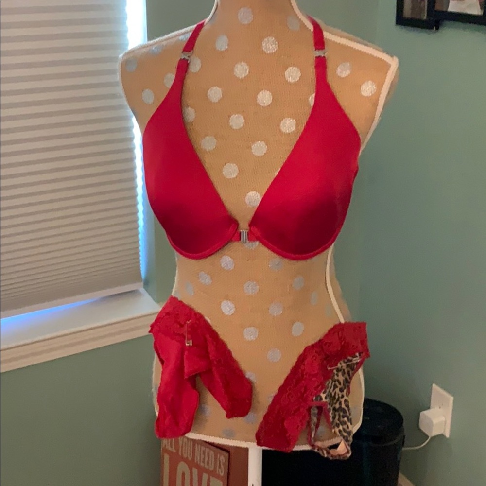 34DD Frederick’s of Hollywood bra 2 L panties